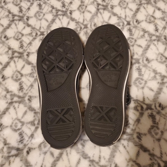 Converse - Picture 3 of 3